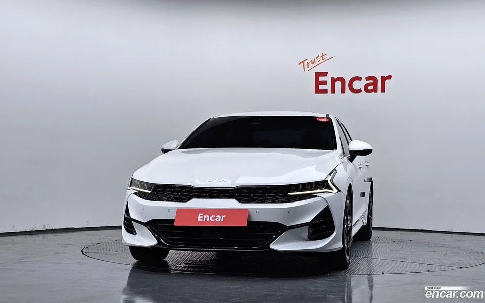 Kia K5 2.0 2023 — thumbnail 3