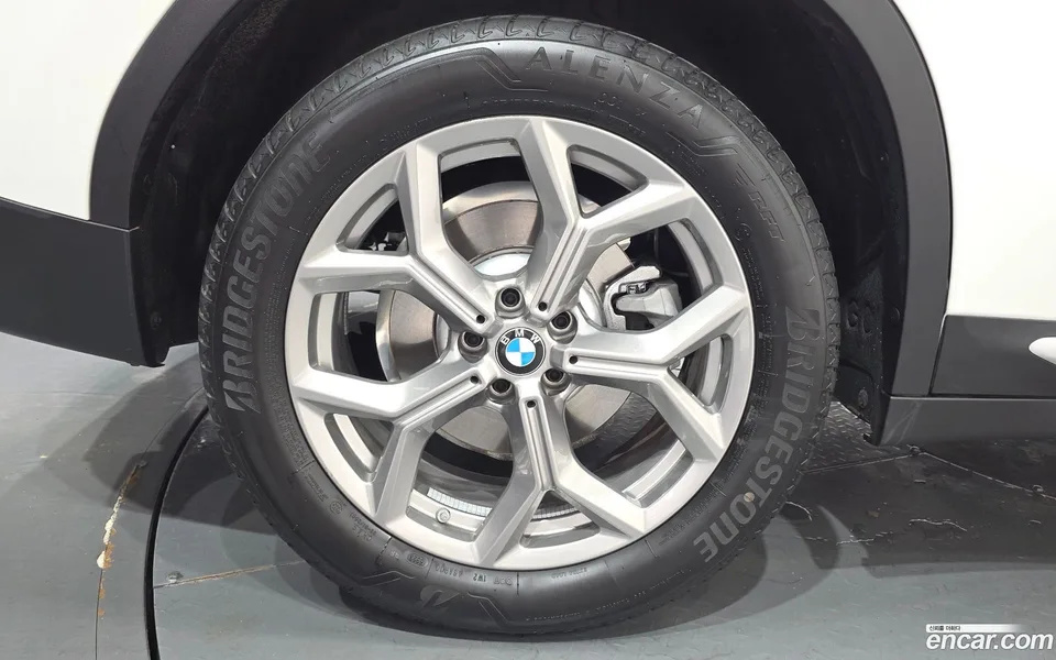 BMW X3 xDrive 20i 2024 — thumbnail 2