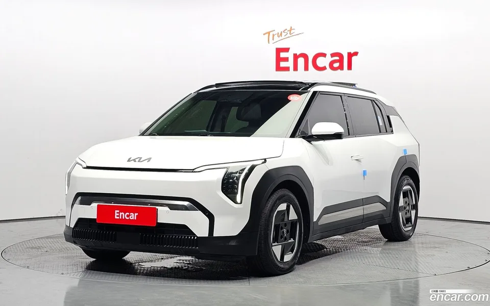 Kia EV3 2WD 2024 — photo 1, buy with delivery to Moscow