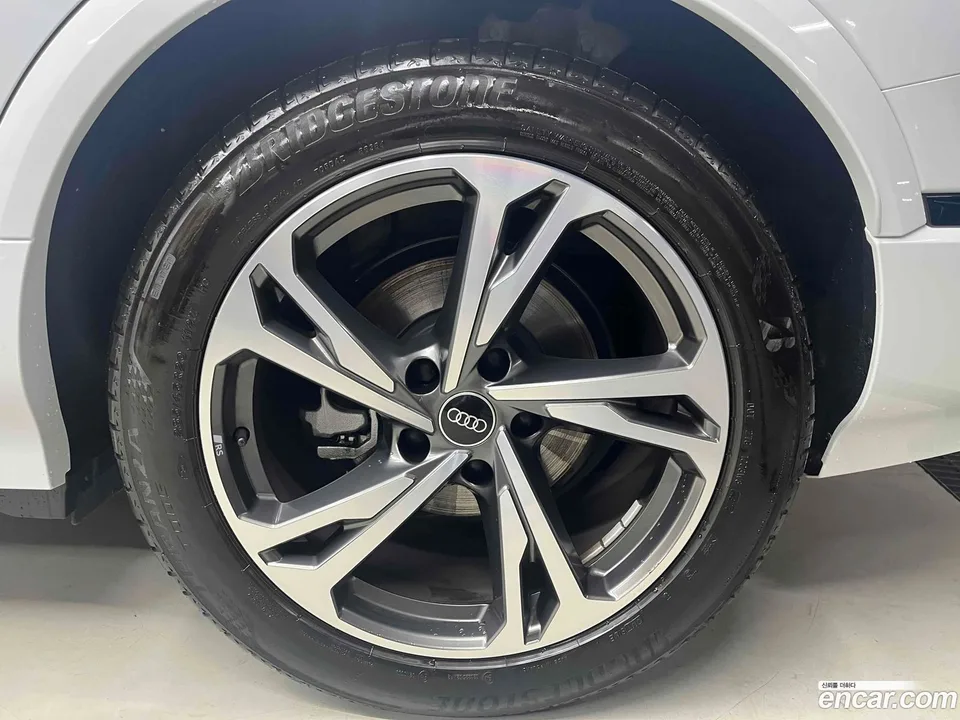 Audi Q6 e- 2025 — миниатюра 5