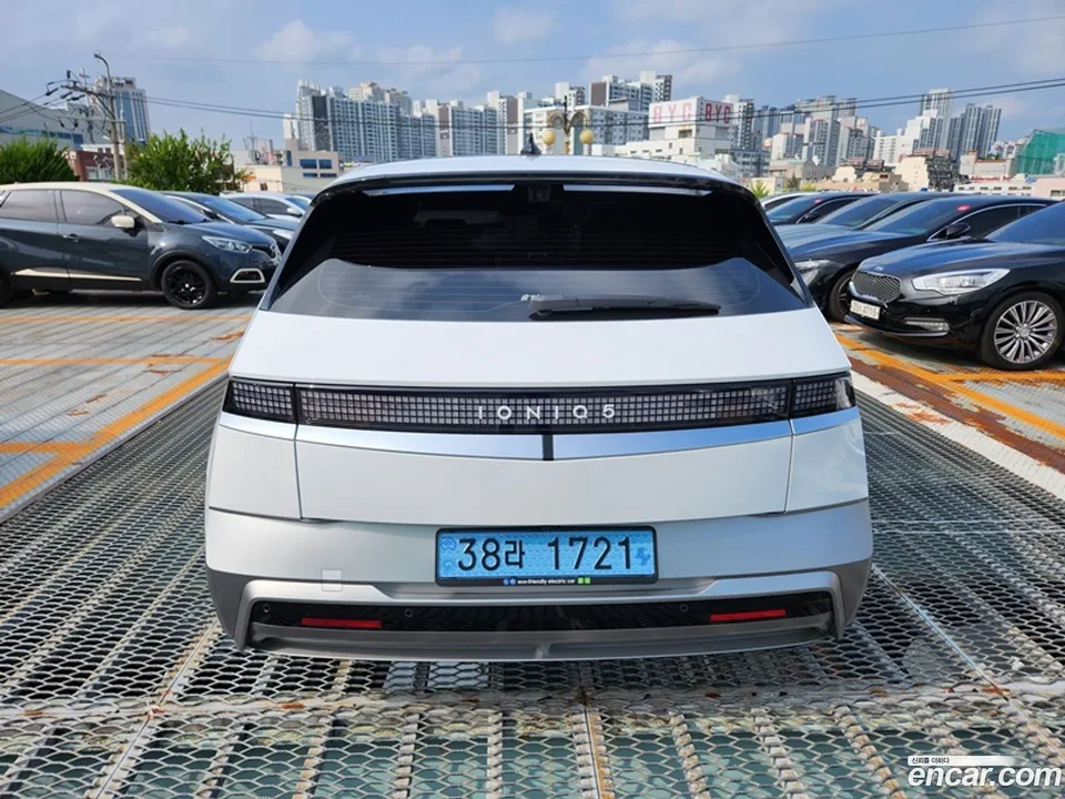 Hyundai Ioniq 5 2025 — thumbnail 2
