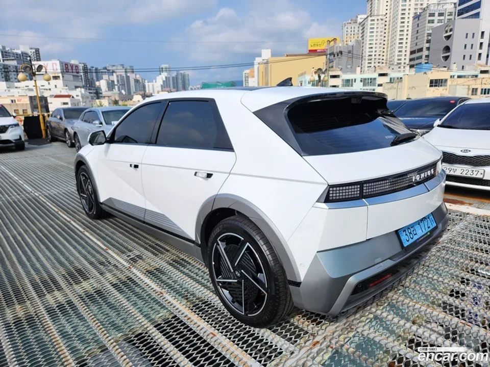 Hyundai Ioniq 5 2025 — thumbnail 4