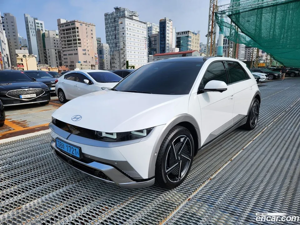 Hyundai Ioniq 5 2025 — photo 1, buy with delivery to Moscow