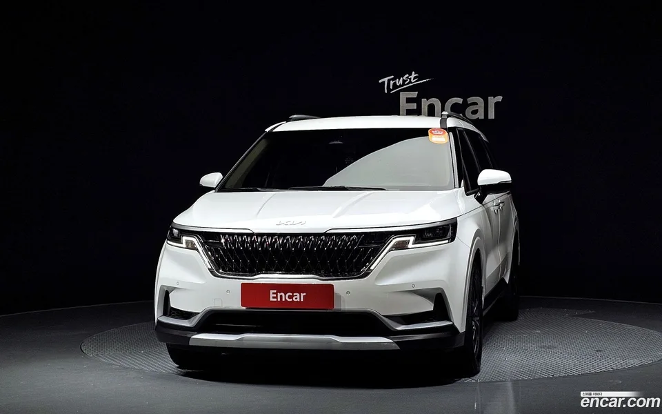 Kia Carnival 9 2023 — thumbnail 3