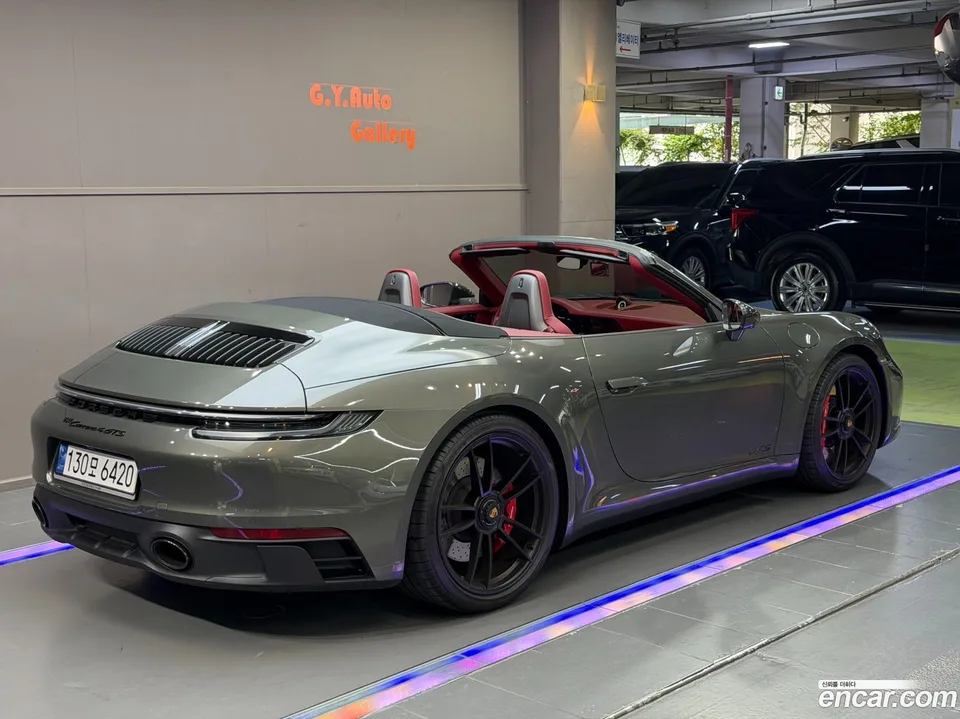 Porsche 911 (992) 4 GTS 2023 — миниатюра 4