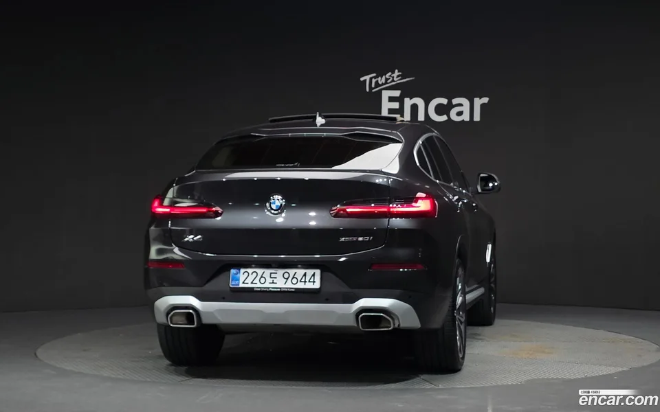 BMW X4 xDrive20i xLine 2025 — thumbnail 4