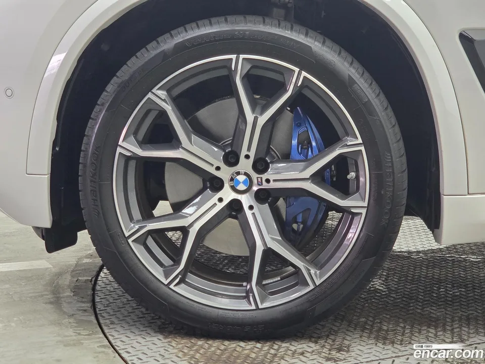 BMW X5 xDrive 40i M 2026 — thumbnail 5
