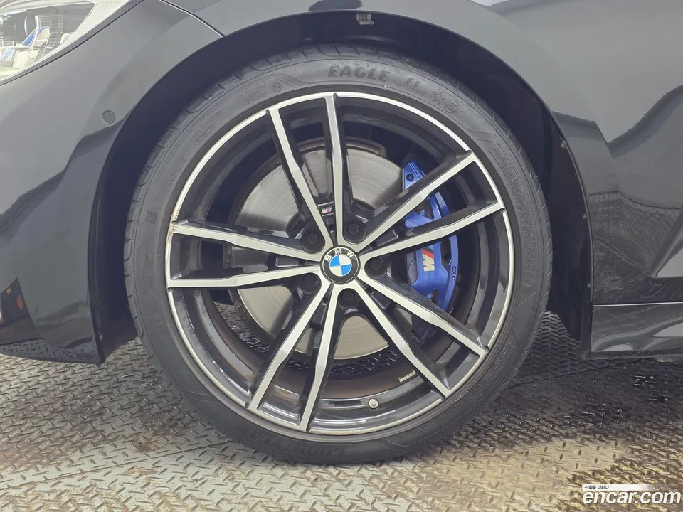 BMW 3 Series 320i M 2022 — thumbnail 5