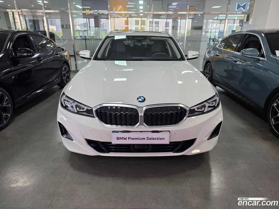 BMW 3 Series 320i 2025 — фото 1, купить с доставкой в Москву