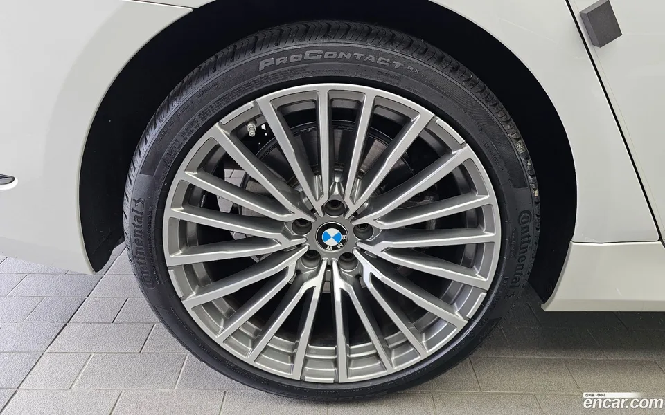 BMW 7 Series 740Li xDrive 2022 — миниатюра 2