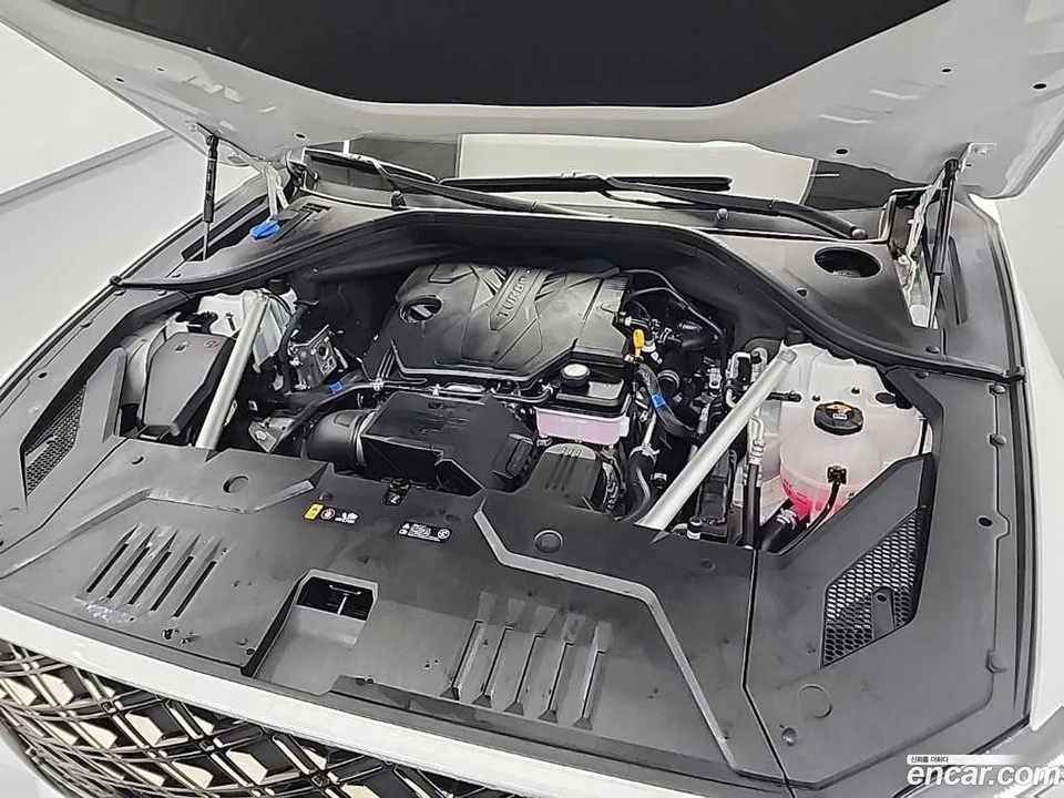 Genesis GV70 2.5T 2WD 2024 — миниатюра 5