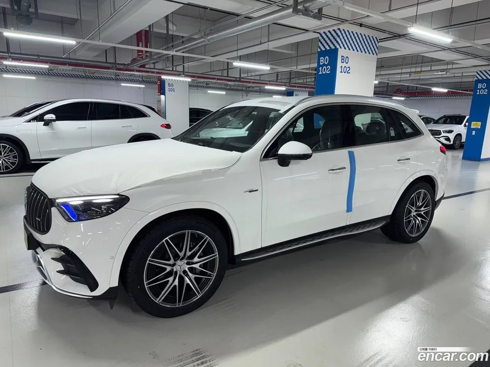 Mercedes-Benz GLC-Class AMG GLC43 4MATIC 2025 — thumbnail 3