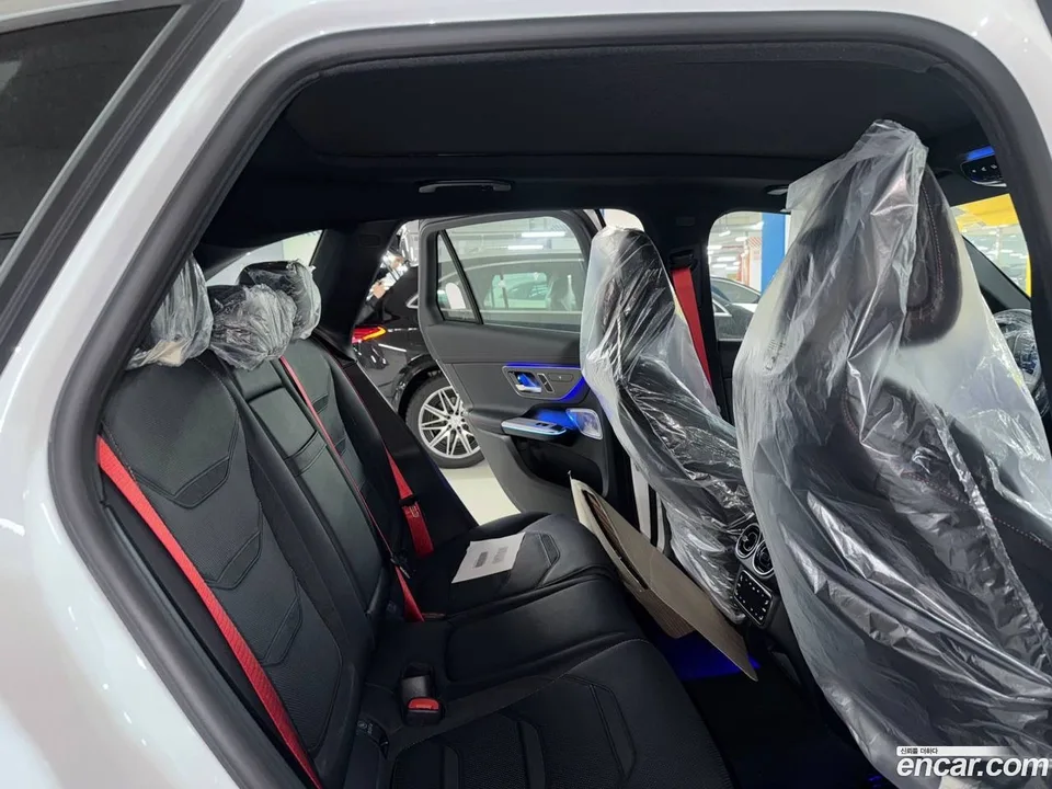 Mercedes-Benz GLC-Class AMG GLC43 4MATIC 2025 — thumbnail 4