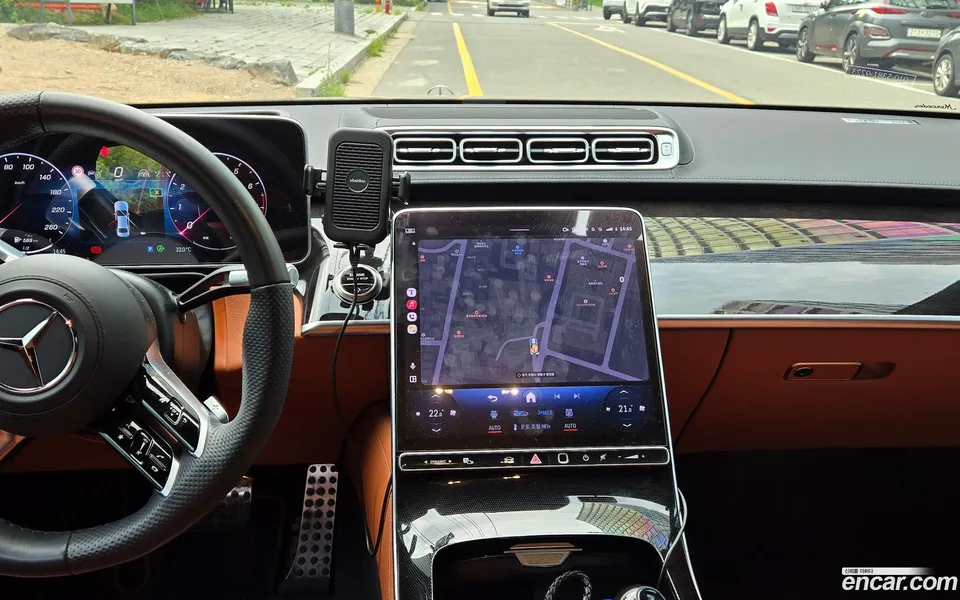 Mercedes-Benz S-Class S500L 4MATIC 2025 — thumbnail 4
