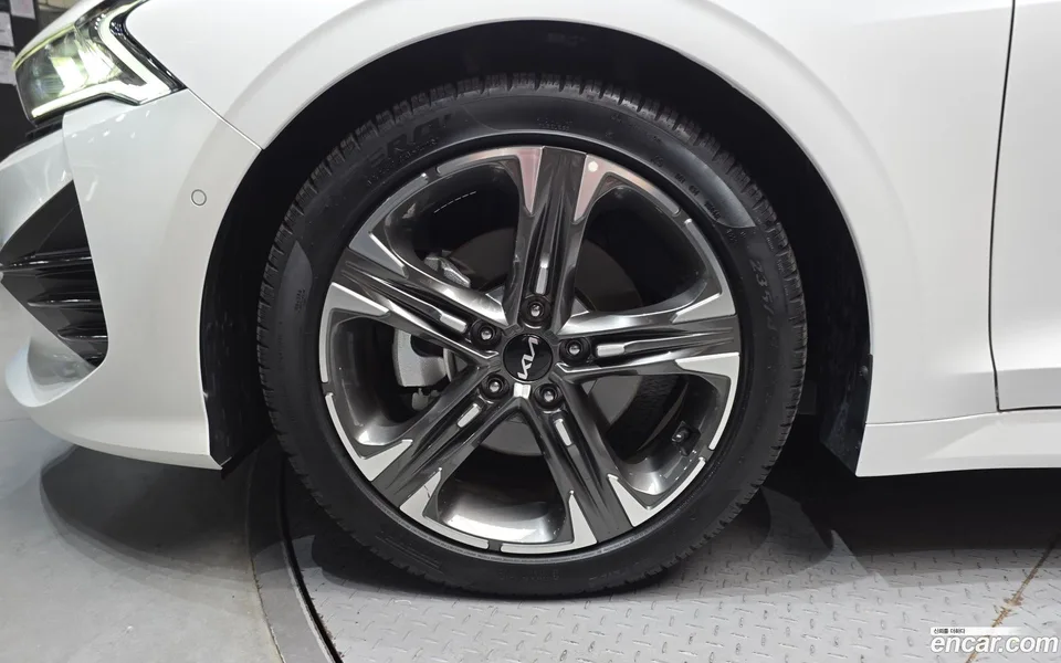 Kia K5 2.0 2023 — миниатюра 2