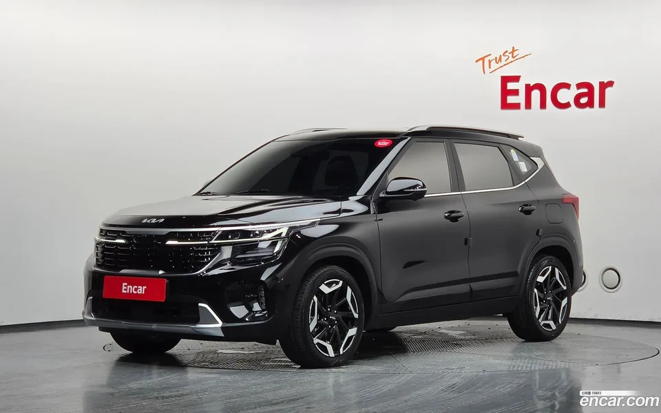Kia Seltos 1.6 2WD 2024 — photo 1, buy with delivery to Moscow