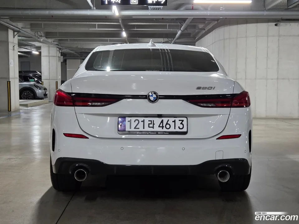 BMW 2 Series Gran Coupe 220i M 2023 — thumbnail 4