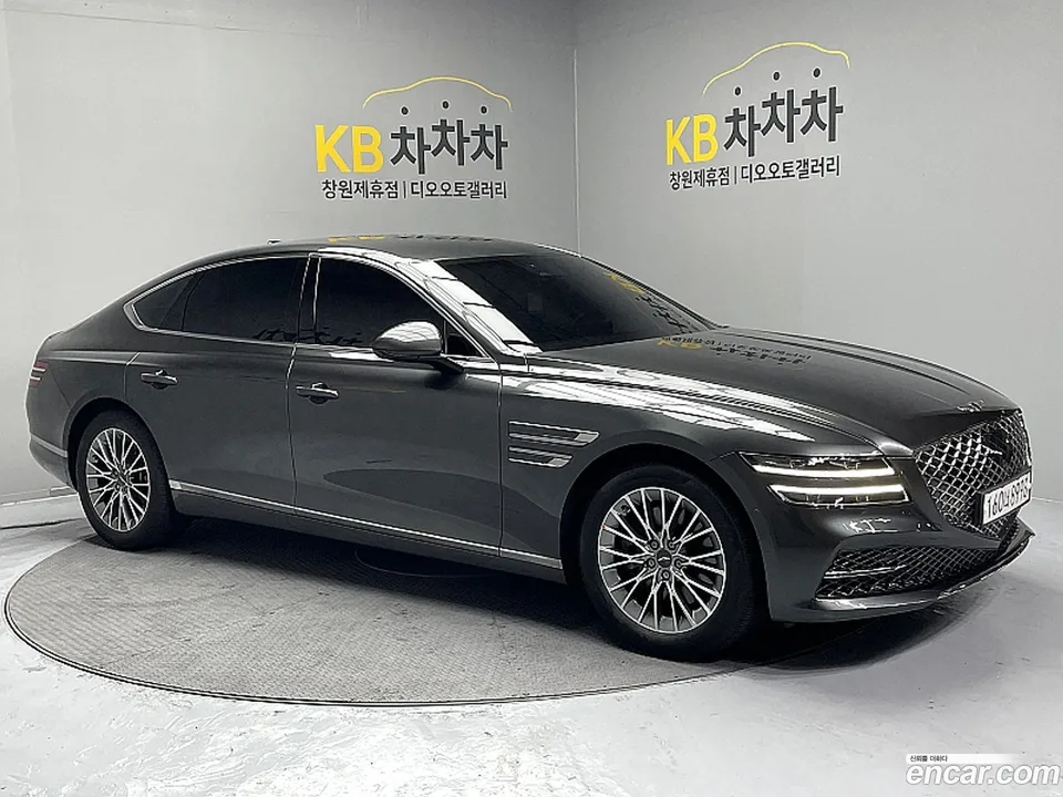 Genesis G80 2.5 2WD 2022 — photo 1, buy with delivery to Moscow