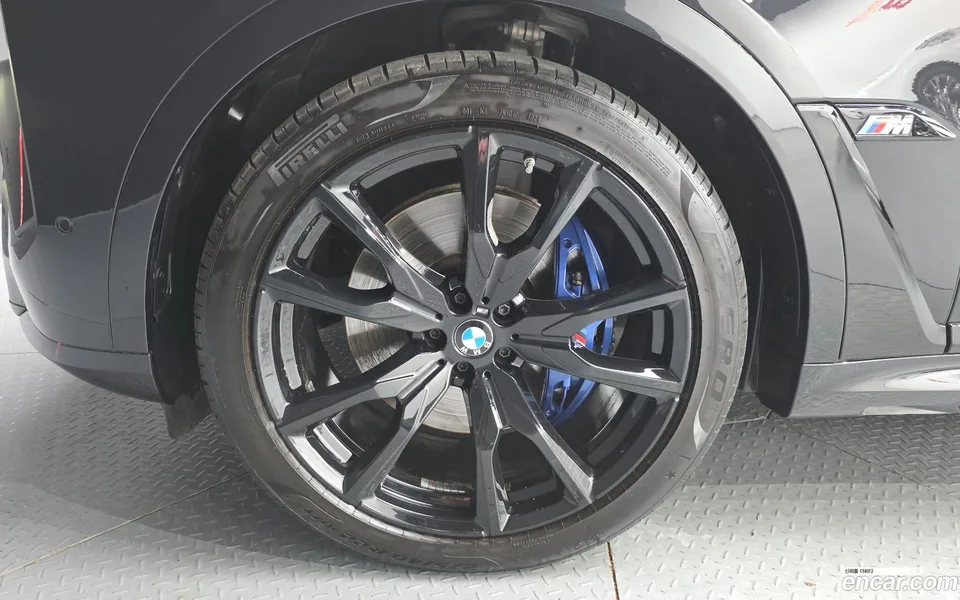 BMW X7 M60i xDrive M 6 2025 — миниатюра 2