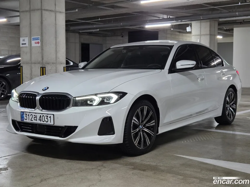 BMW 3 Series 320i 2025 — photo 1, buy with delivery to Moscow