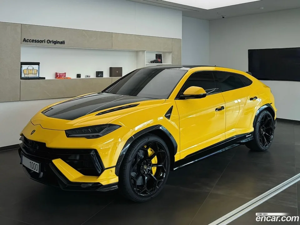 Lamborghini Urus 4.0 V8 2024 — photo 1, buy with delivery to Moscow