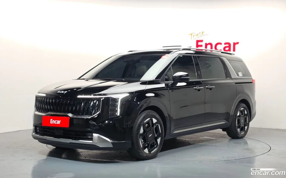 Kia Carnival HEV 9 2025 — photo 1, buy with delivery to Moscow