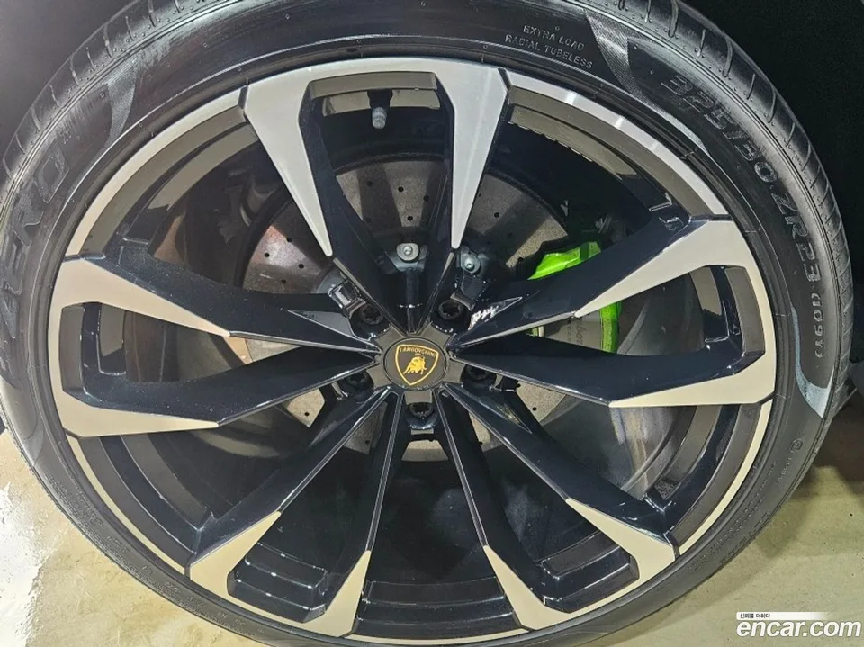 Lamborghini Urus 4.0 V8 2022 — thumbnail 5
