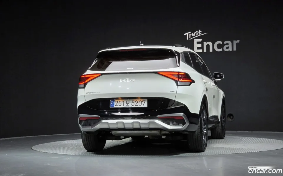 Kia Sportage Hybrid 4WD 2022 — миниатюра 4