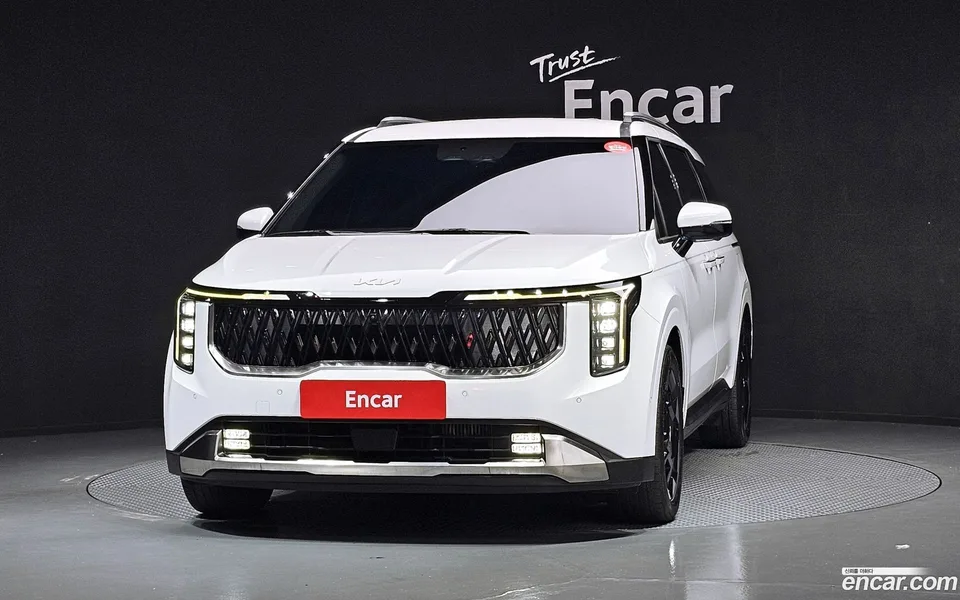 Kia Carnival 7 2024 — thumbnail 3