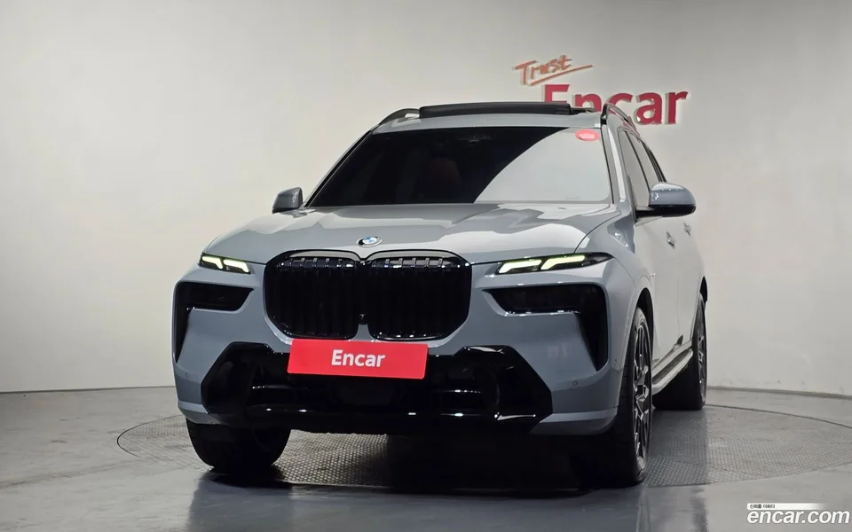 BMW X7 xDrive 40i M 7 2024 — thumbnail 3