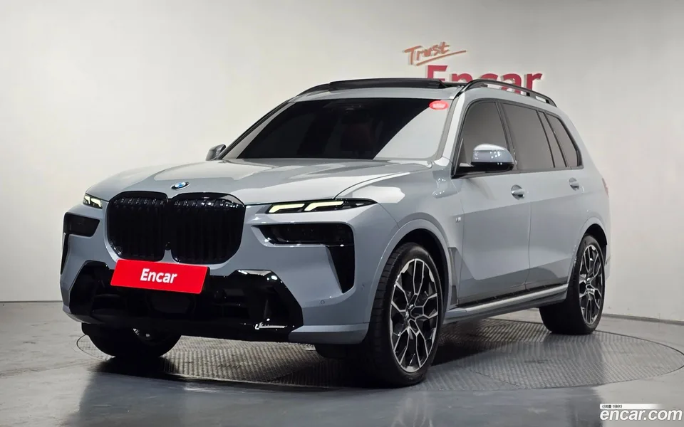 BMW X7 xDrive 40i M 7 2024 — photo 1, buy with delivery to Moscow