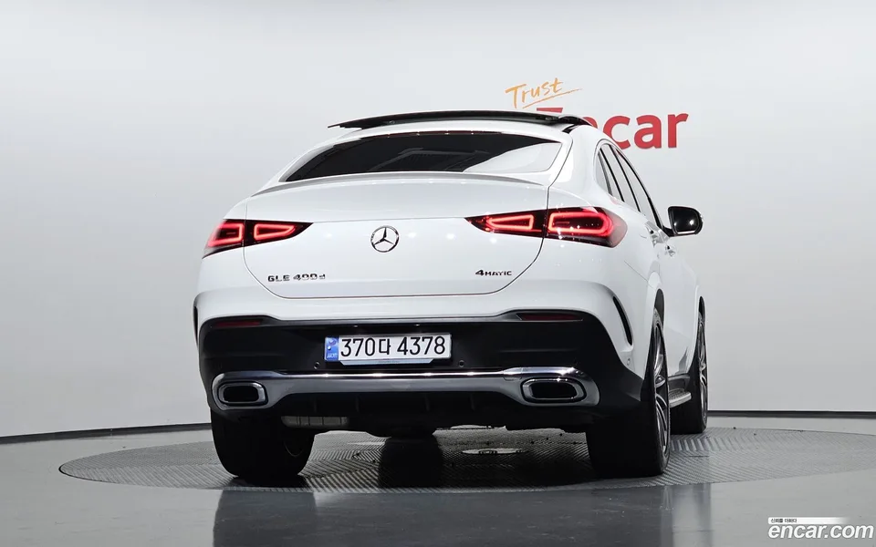 Mercedes-Benz GLE-Class GLE400d 4MATIC 2023 — thumbnail 4