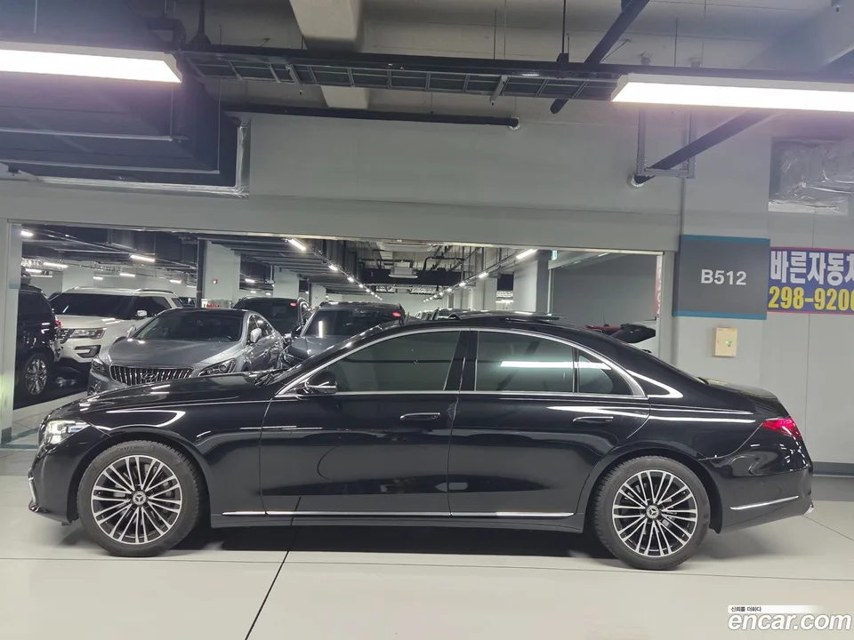 Mercedes-Benz S-Class S350 d 2023 — thumbnail 3