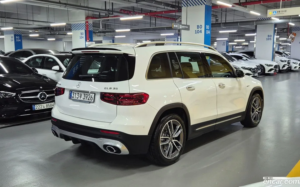 Mercedes-Benz GLB-Class AMG GLB35 4MATIC 2025 — миниатюра 4
