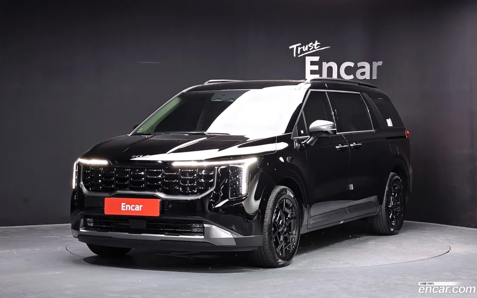 Kia Carnival HEV 9 X Line 2025 — photo 1, buy with delivery to Moscow