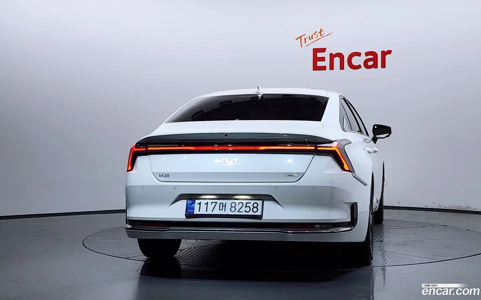 Kia K8 Hybrid 2025 — thumbnail 4