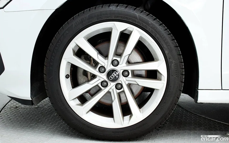 Audi A3 (8Y) 40 TFSI 2023 — миниатюра 2