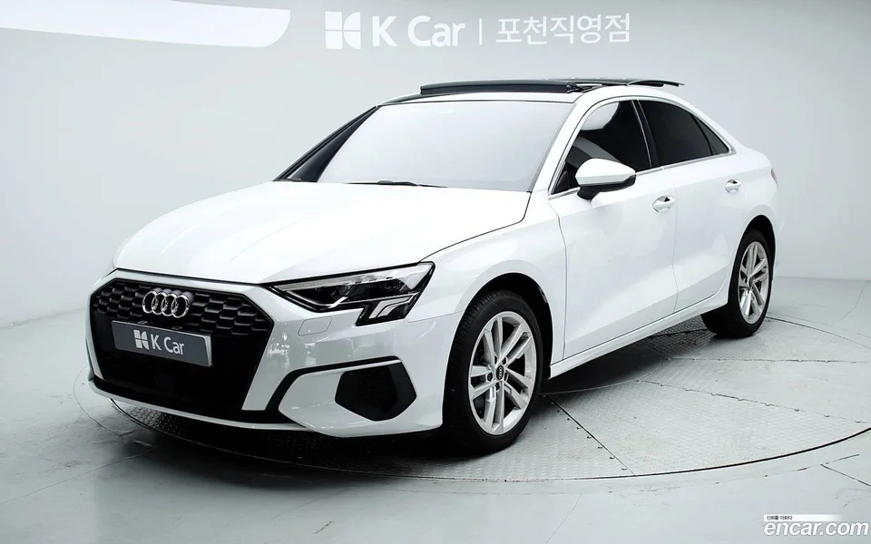 Audi A3 (8Y) 40 TFSI 2023 — фото 1, купить с доставкой в Москву