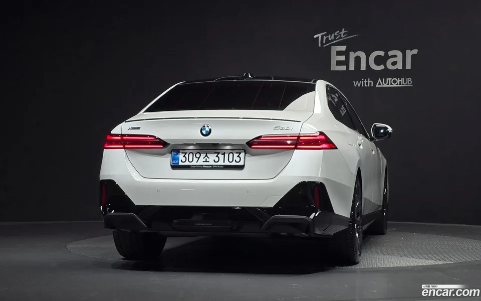 BMW 5 Series 530i xDrive M 2025 — thumbnail 4