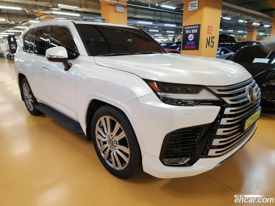 Lexus LX 700h VIP 2025 — миниатюра 3