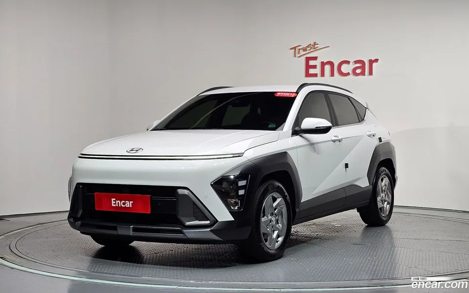 Hyundai Kona Hybrid 2023 — photo 1, buy with delivery to Moscow