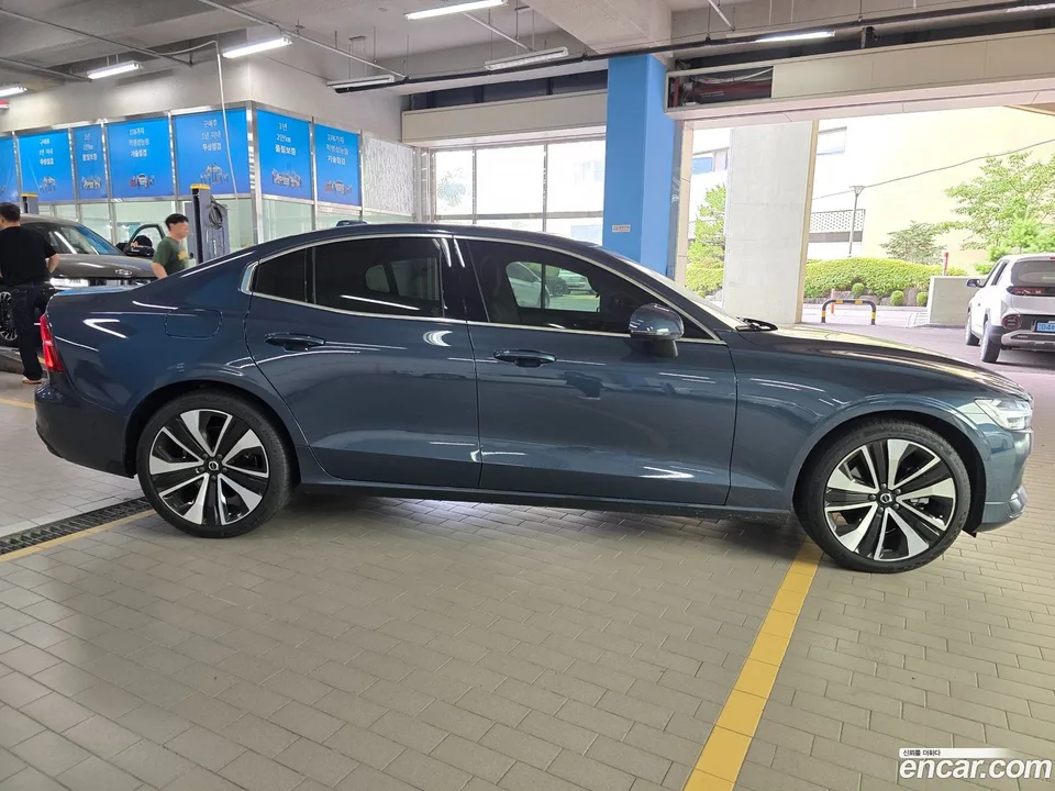 Volvo S60 B5 2024 — миниатюра 2