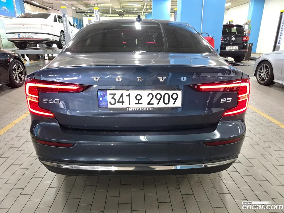 Volvo S60 B5 2024 — миниатюра 3