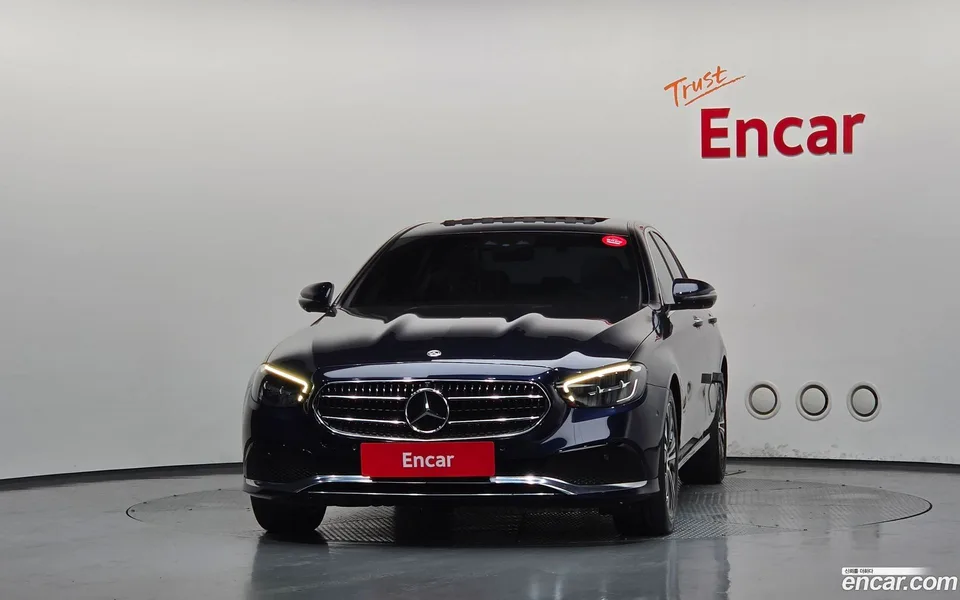 Mercedes-Benz E-Class E250 2022 — thumbnail 3