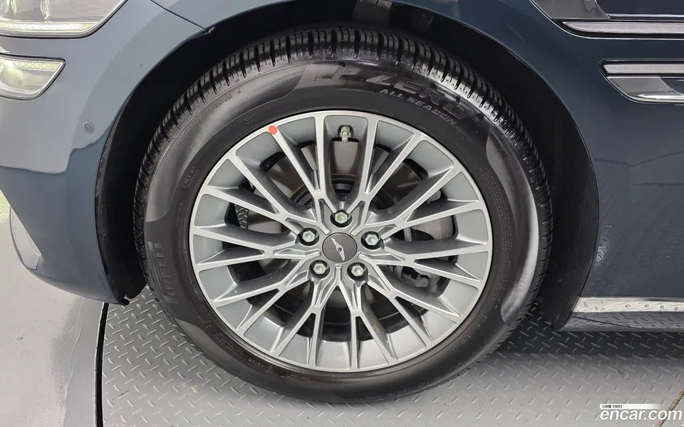 Genesis G80 2.5 2WD 2023 — thumbnail 2