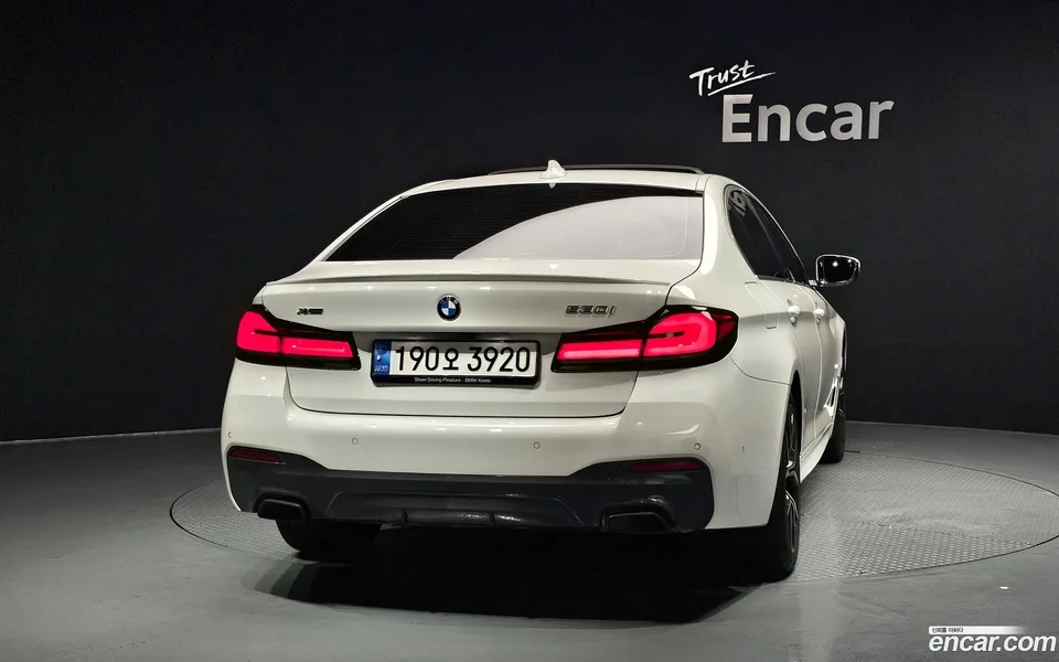 BMW 5 Series 530i xDrive M 2022 — миниатюра 4