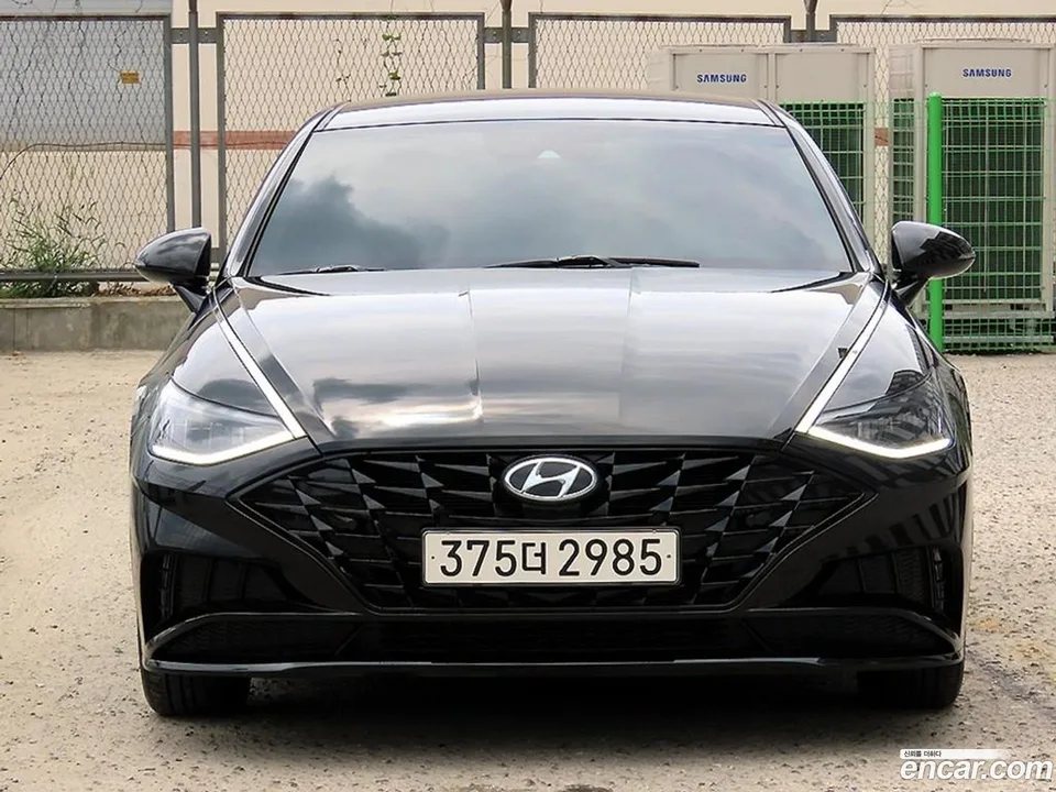 Hyundai Sonata 2.0 2022 — photo 1, buy with delivery to Moscow