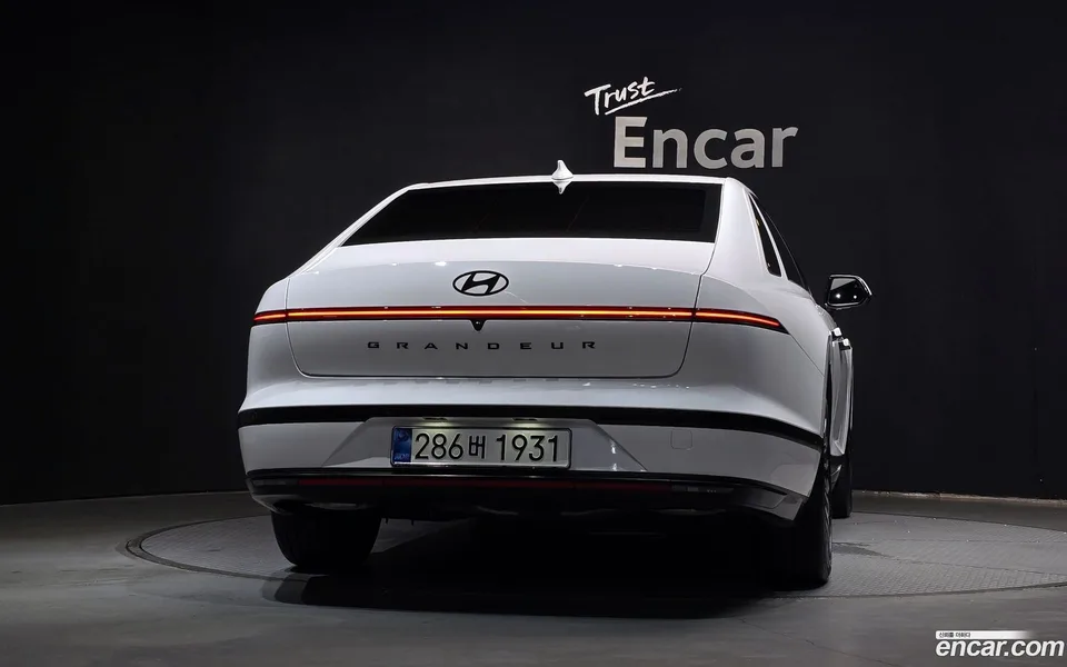 Hyundai Grandeur Hybrid 2025 — thumbnail 4