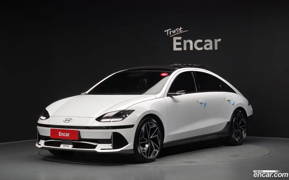 Hyundai Ioniq 6 AWD 2022 — photo 1, buy with delivery to Moscow