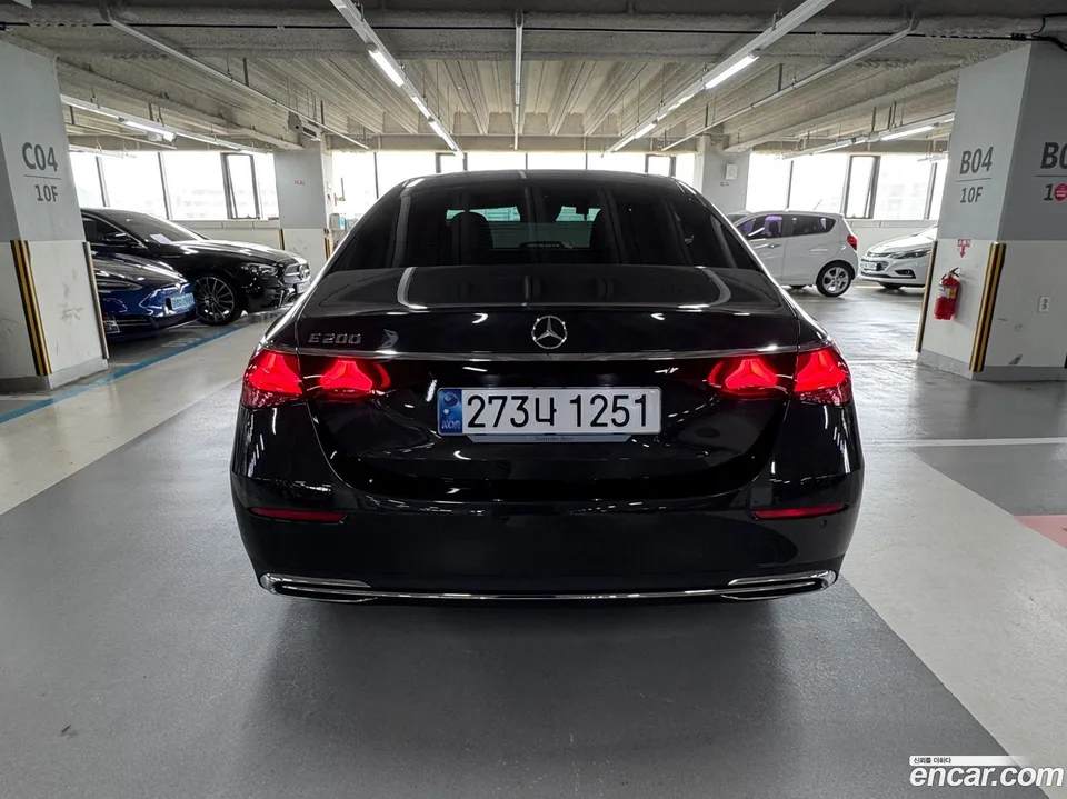 Mercedes-Benz E-Class E200 2025 — миниатюра 4